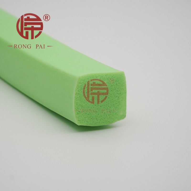 硅膠發(fā)泡條是新能源技術(shù)鋰電池的最好的選擇 -常州嶸牌橡塑制品有限公司 硅膠發(fā)泡條是新能源技術(shù)鋰電池的最好的選擇 -常州嶸牌橡塑制品有限公司